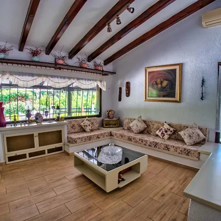 Sani Villa Lili 3 וילה
