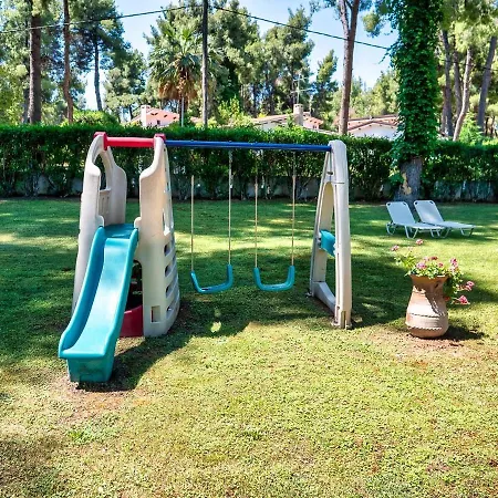 Sani Villa Lili 3 וילה