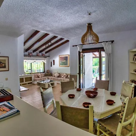 Sani Villa Lili 3 וילה